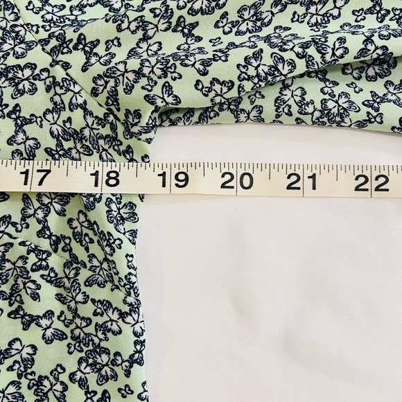 The Limited Ashton Long Sleeve Button Down Shirt with A Butterfly Pattern Size S - Picture 12 of 15